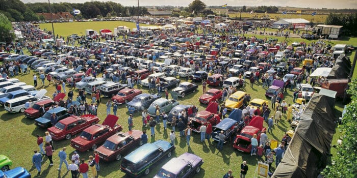 Vall0601 träffhist. 33 Vallåkraträffen 40 år – Folkfest sedan 1982 med människan och bilen i centrum!