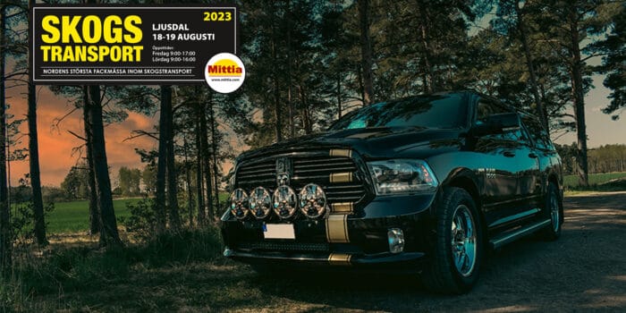 Skogstransport 2023. Ljusdal 18-19 augusti. Öppettider: Fredag 09:00-17:00 Lördag 09:00-16:00. Nordens största fackmässa inom skogstransport.