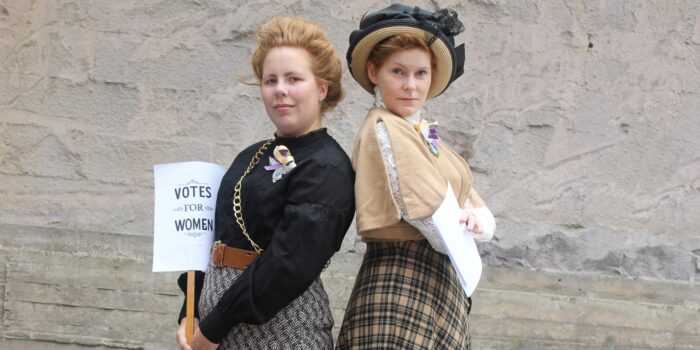 Sa var det da – arbetslivsmuseer visar Historisk modevisning med Fashion through herstory 01 Bild for webben NY Känn historiens vingslag under Kulturnatten på Arbetets museum