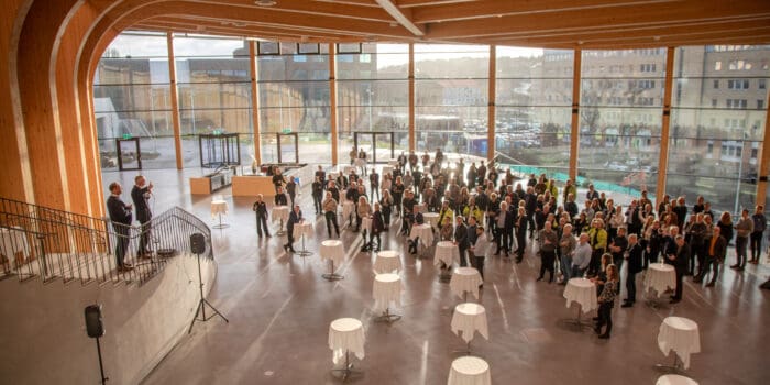 14 april öppnar World of Volvo