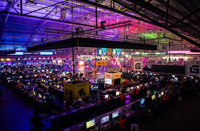 Glitched succé i Jönköping – växlar upp mot 2026