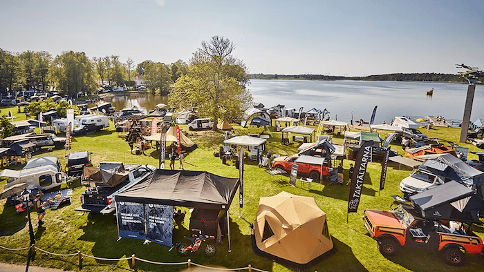 På Overland Adventure Expo hittar du allt för äventyret. Taktält, fordon, tillbehör och campingutrustning varvas med upplevelser, musik och god mat.