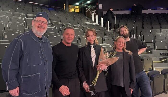 IMG-4046 Hela vägen upp: fem år av tajming, perfektionism och kreativt flow bakom Silvana Imams föreläsningsdebut.