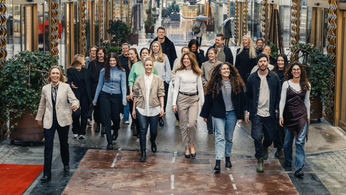 Hansen öppnar i Stockholm för att möta ökad efterfrågan