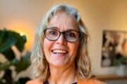 Krönika Annelie Egestam: Så blir ditt mingel en framgång i Almedalen – experten Annelies bästa tips