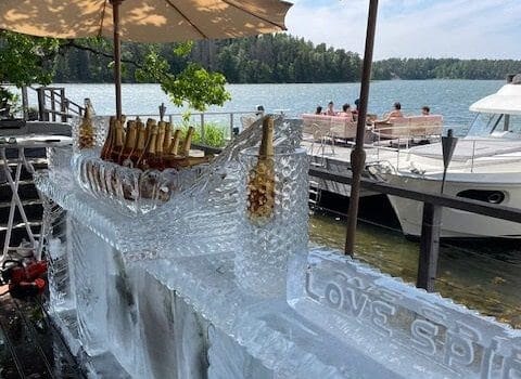 Från isblock till wow-effekt – Lenn Art Ice Event skapar upplevelser som gästerna minns
