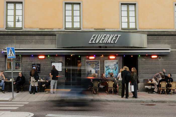 Elverket har öppnat i Stockholm – en immersiv scen där gästerna kliver rakt in i berättelsen